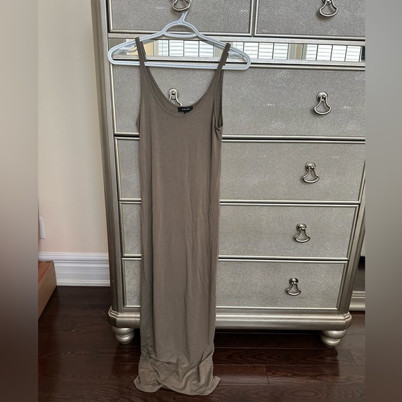 Aritzia Dresses & Skirts - Aritzia Babaton Freddie Maxi Tank Dress